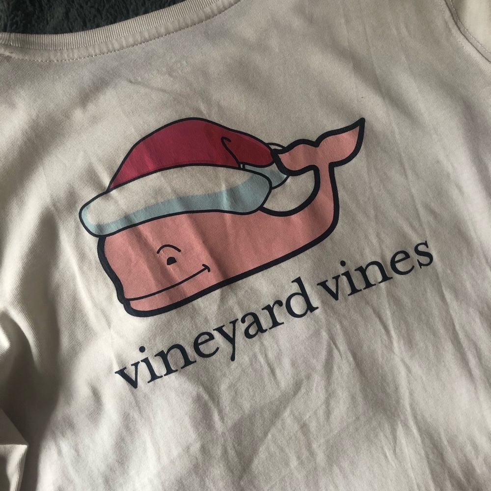vineyard vines Christmas long sleeve!